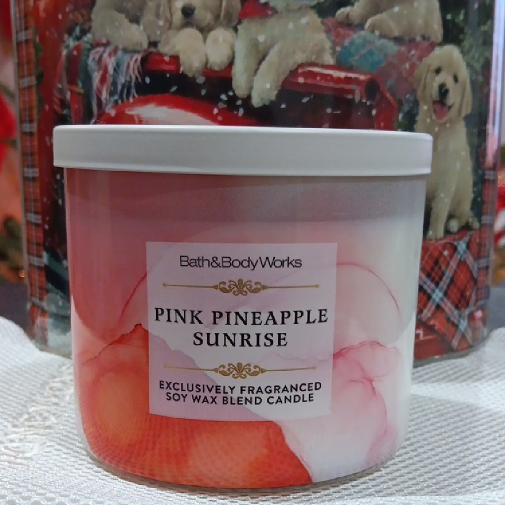 Bath & Body Works Pink Pineapple Sunrise Candle